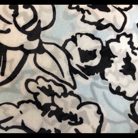 Blue Floral Sheer Loft Top size Large - Picture 2 of 4